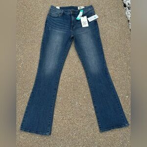 Cosmic Blue Love. Brennan Distressed Bootcut Jean Size 8 inseam 32”